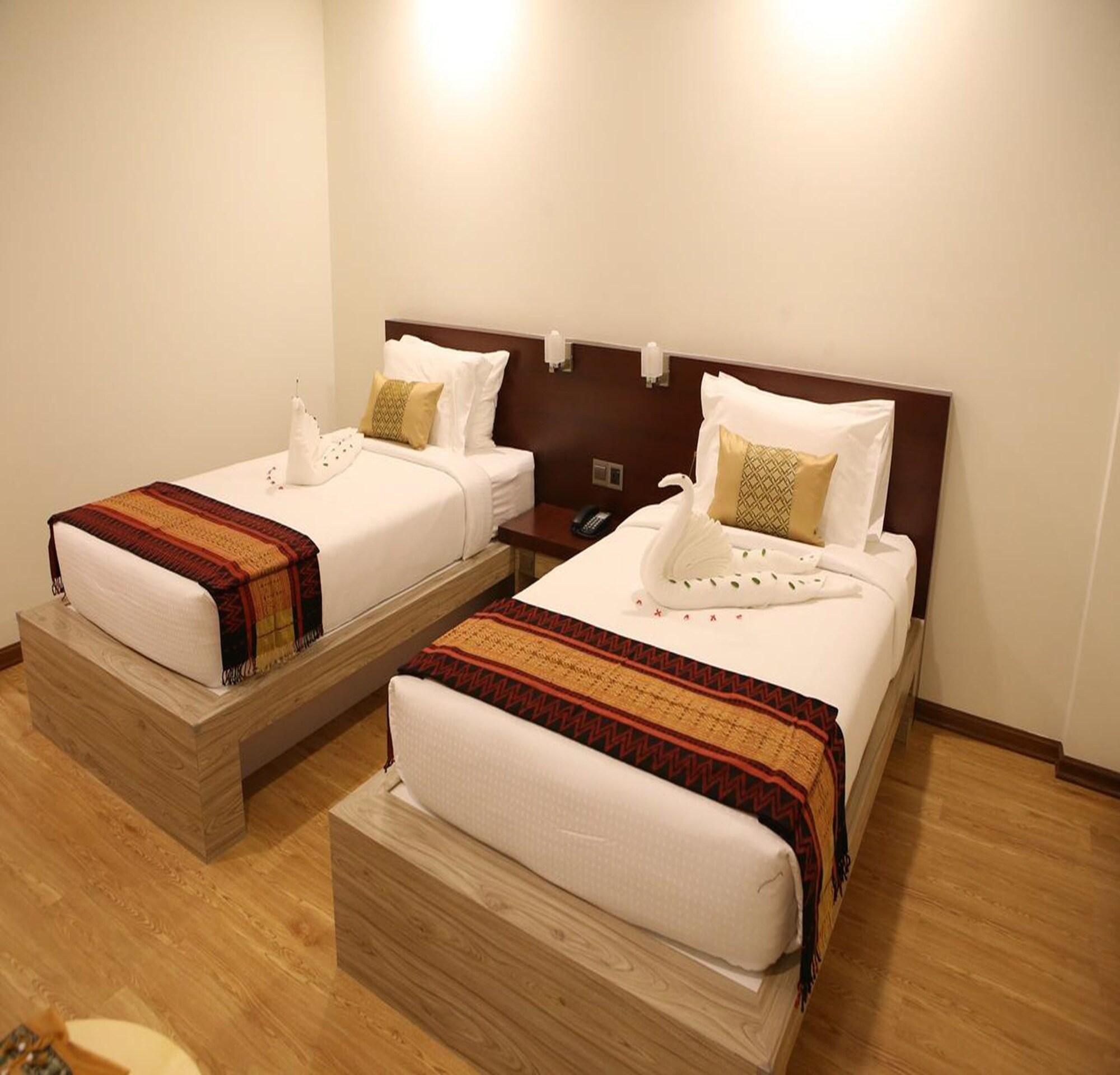 Serene Valley Hotel Yangon Bagian luar foto