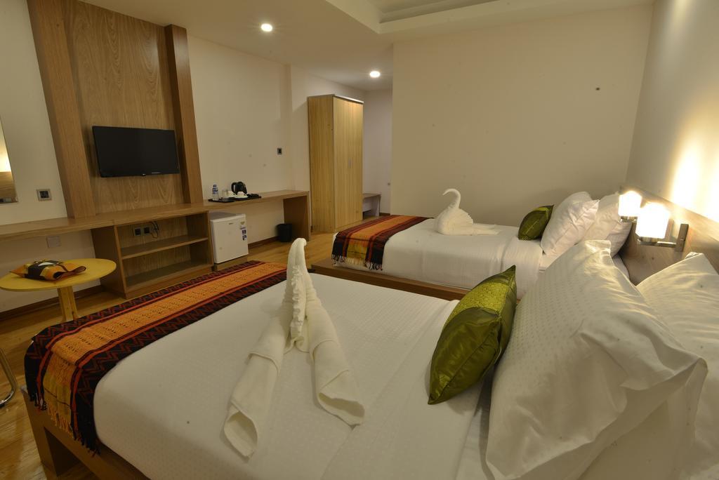 Serene Valley Hotel Yangon Bagian luar foto