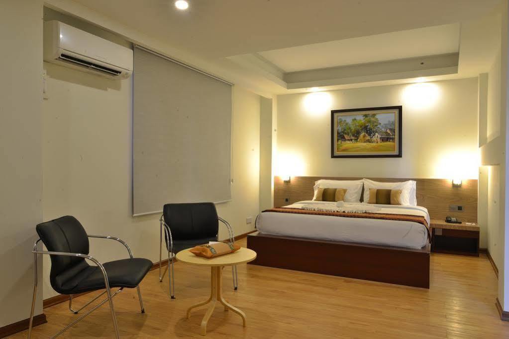 Serene Valley Hotel Yangon Bagian luar foto